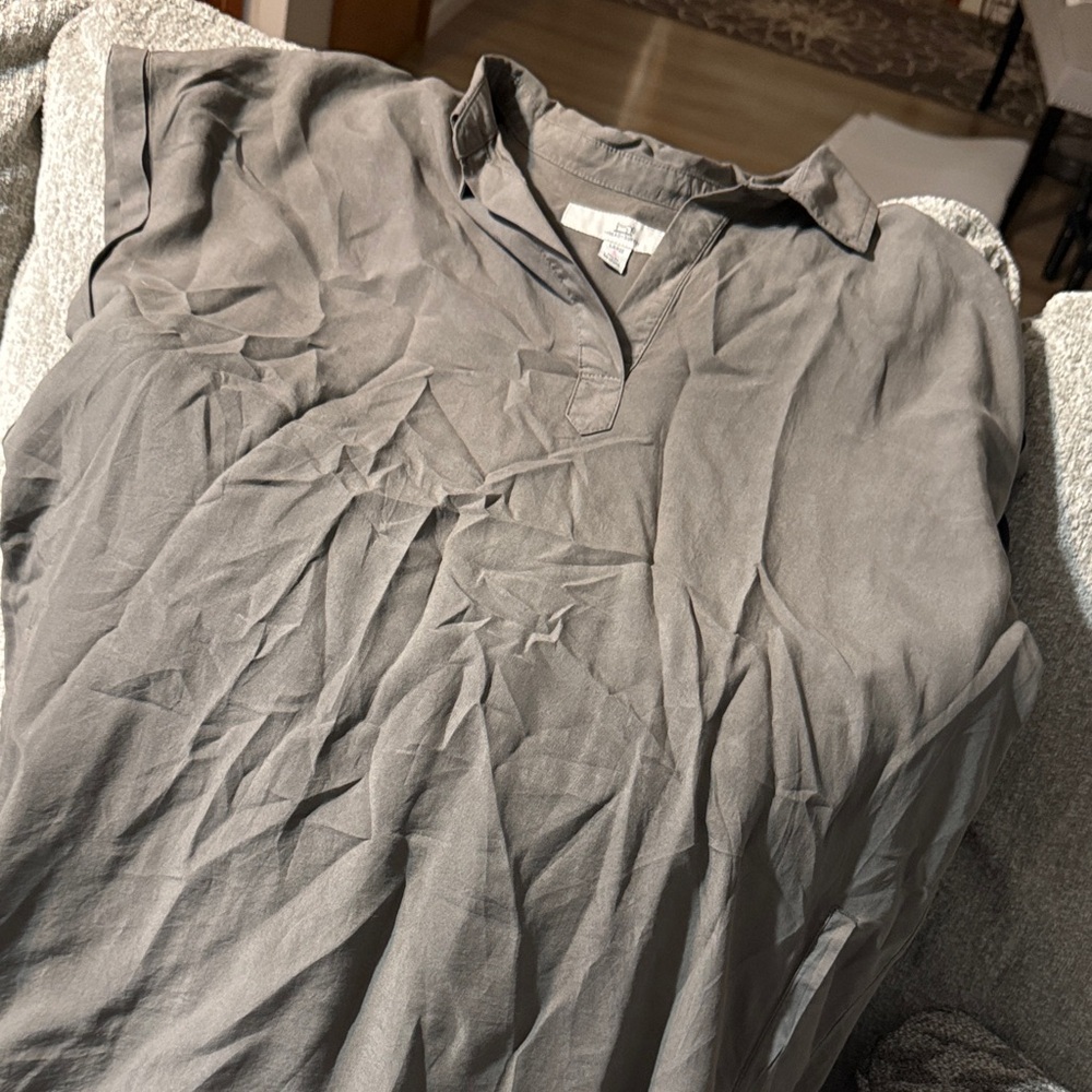 Thread & Supply Women's Green Casual Button Down Shirt